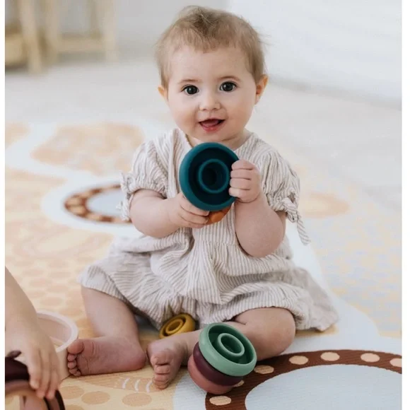 Catchy Silicone Ball and Multicolor Stacking Rings Set - Picture 9 of 14